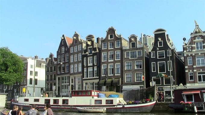 Dancing houses.