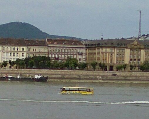 A riverbus Budapest