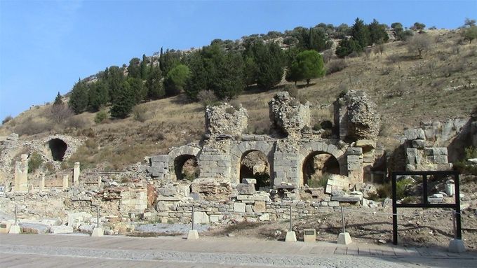 Ephesus - Posh houses in the upper city.