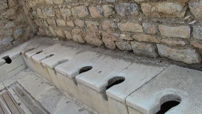 Ephasus - Latrines (pass the sponge please!)