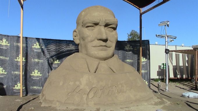 Sand sculpture - Ataturk