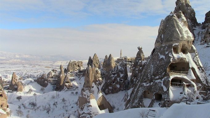 Fairy chimneys (cave houses)