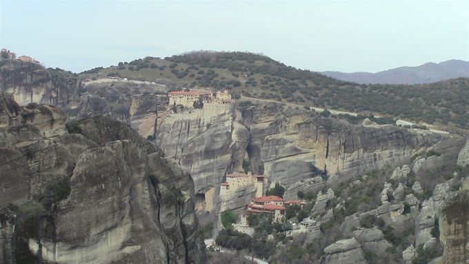 Monasteries on the edge. Great Meteora and Varlaam.