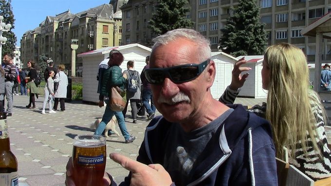 Dodgy geezer with Timisoareana beer